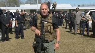 Louisiana Cop Dons Armor, Assault Rifle To Call Out Gang Members On TV - Newsy