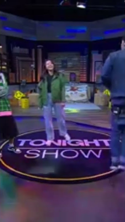 Keasikan joget, celana desta merosot 😂🤣#desta #tonightshow #shorts