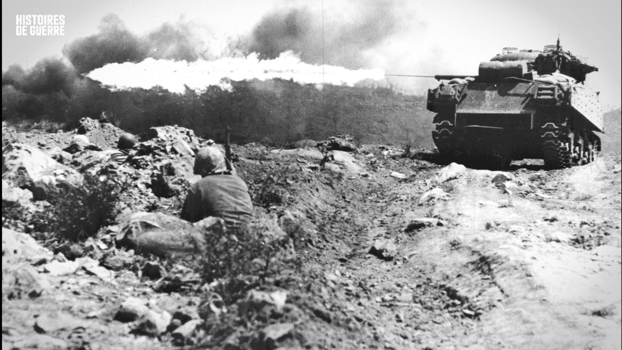 Les soldats japonais choqués par les chars lance flammes américains à Iwo Jima
