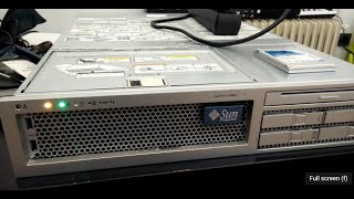 Sun Microsystems T2000 power up