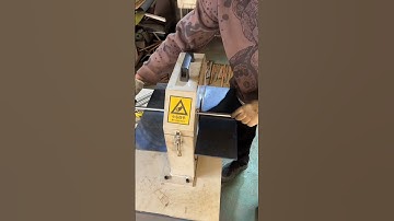 Pipe descaling machine, automatic pipe drawing machine