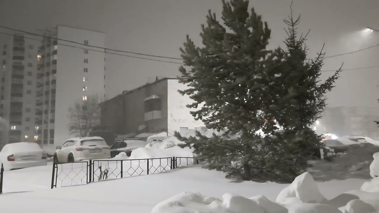 снегопад в уфе сегодня сейчас сильный ветер шторм. 16 2 2026