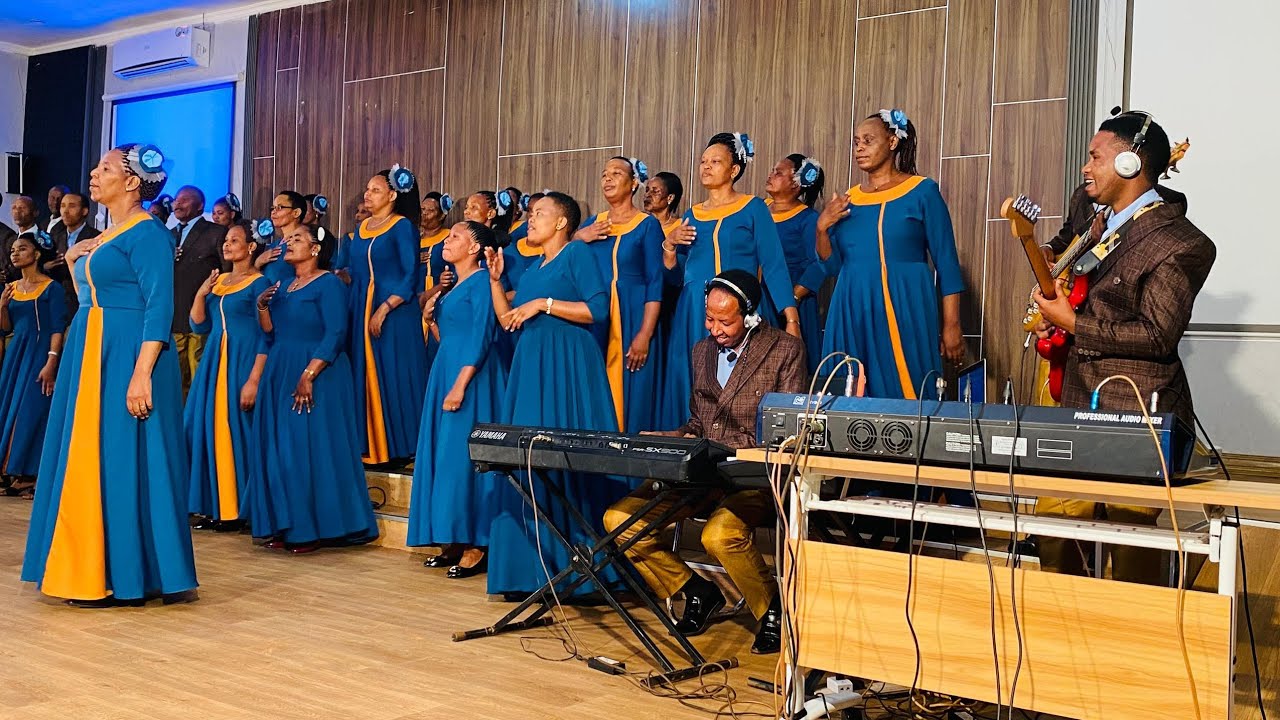 TUMAINI CHOIR HAYDOM-Tunakushukuru Mungu :(OFFICIAL MUSIC VIDEO)
