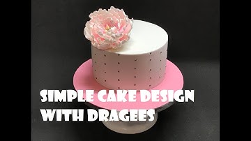 Simple cake design with dragees