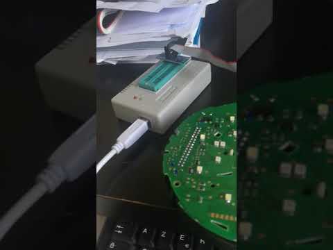 Test tl866ii plus - YouTube