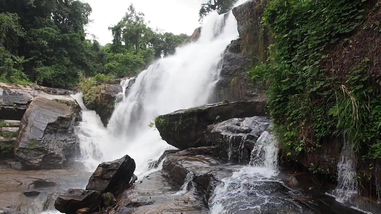 Mae Klang Waterfall