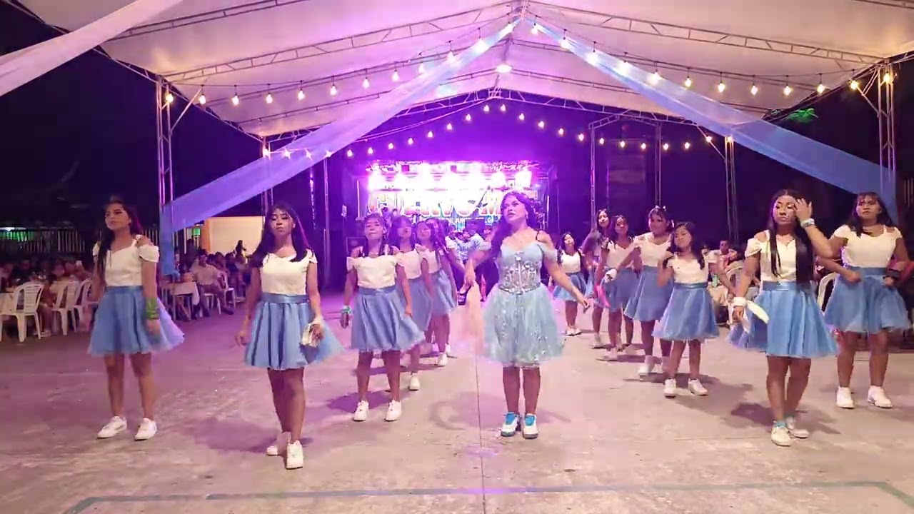 Quince Noemí Valarezo 👑