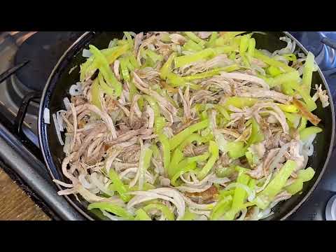 Carnitas Carne de cerdo Con Chiles Gueros