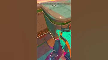 What was this guy doing???? #apexmovement #movement #apexlegendsclips #movementplay #gaming