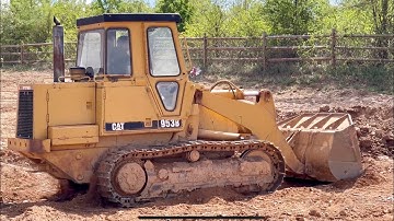 Old Caterpillar 953B Working
