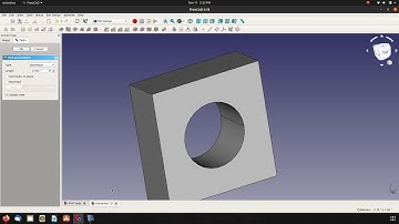 Demo on how to constrain a circle to the middle of a square in FreeCAD