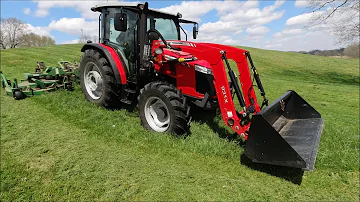 Kolik váží traktor Massey Ferguson 4707?