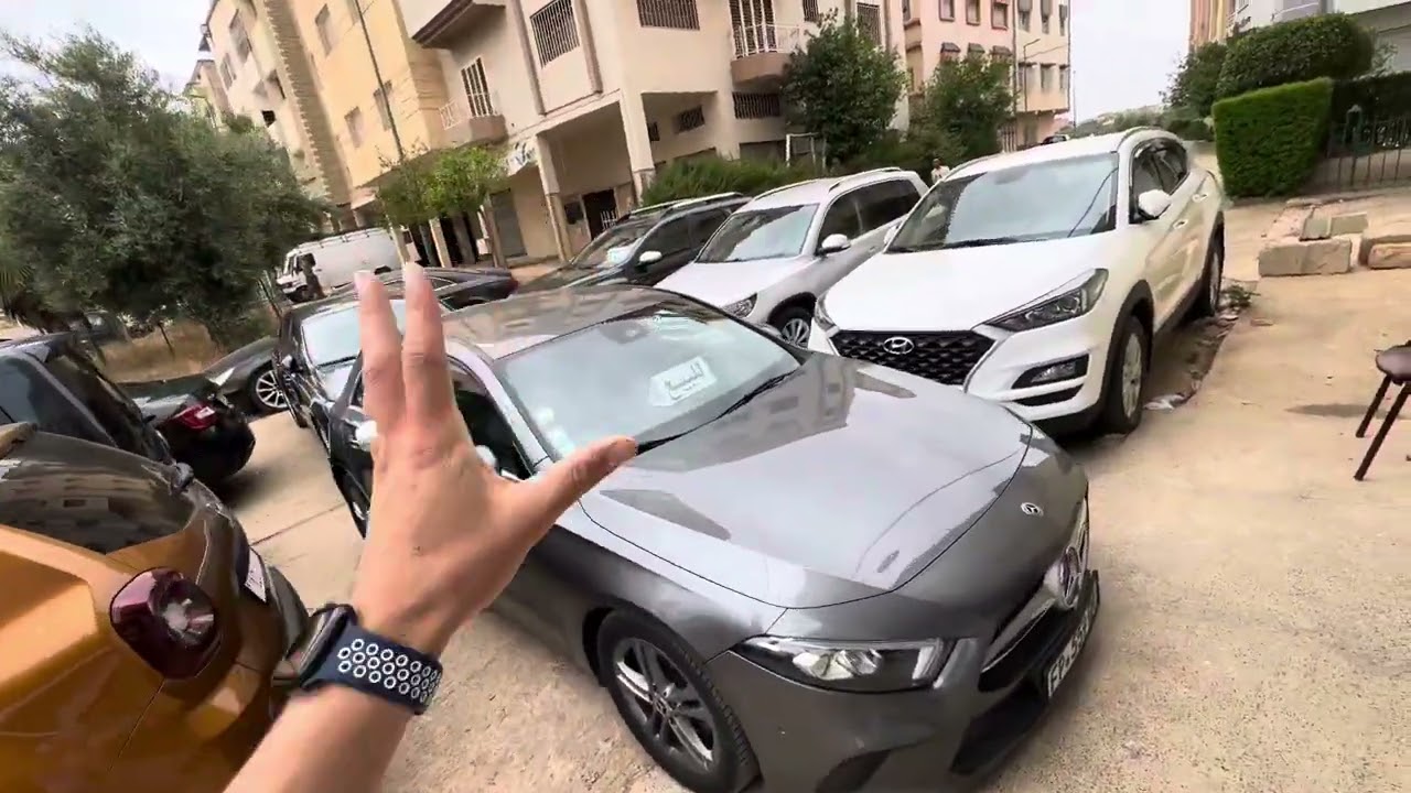 سيارات المتوفرين عندنا مرحبا بناس مكناس عنوان المحل