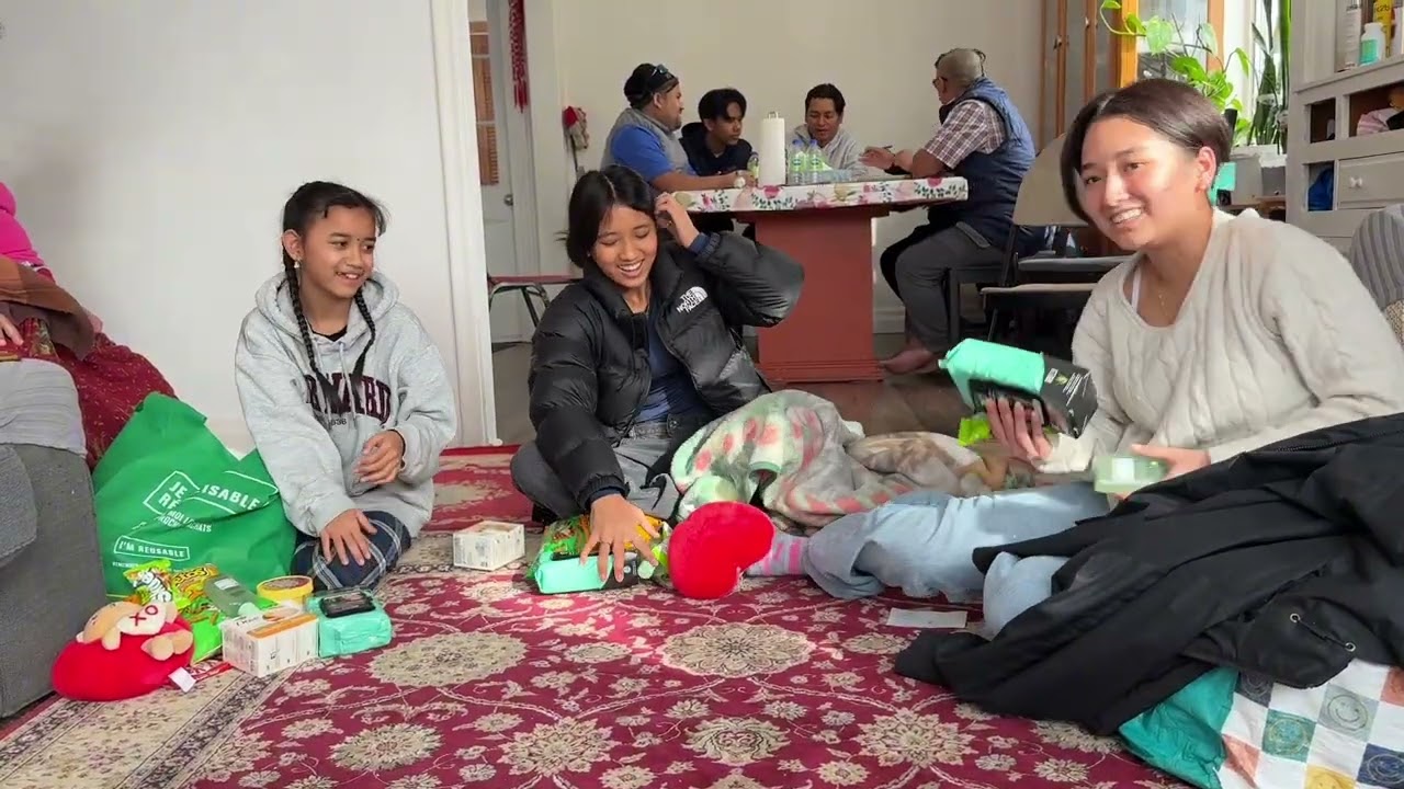 Color gift exchange challenge Zeni Reni & Alice 🎁🎁😂😂🙏#keepsupporting #giftexchange #happy 