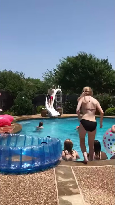 WATER BASKETBALL DUNK FAIL :(