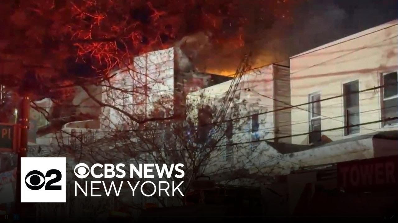 1 dead in Bronx fire as 2 buildings go up in flames, FDNY says - YouTube