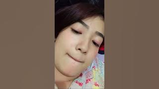 indri safitri baru bangun tidur