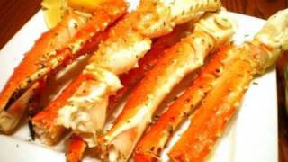 Baked King Crab Legs with Garlic Lemon Butter Sauce