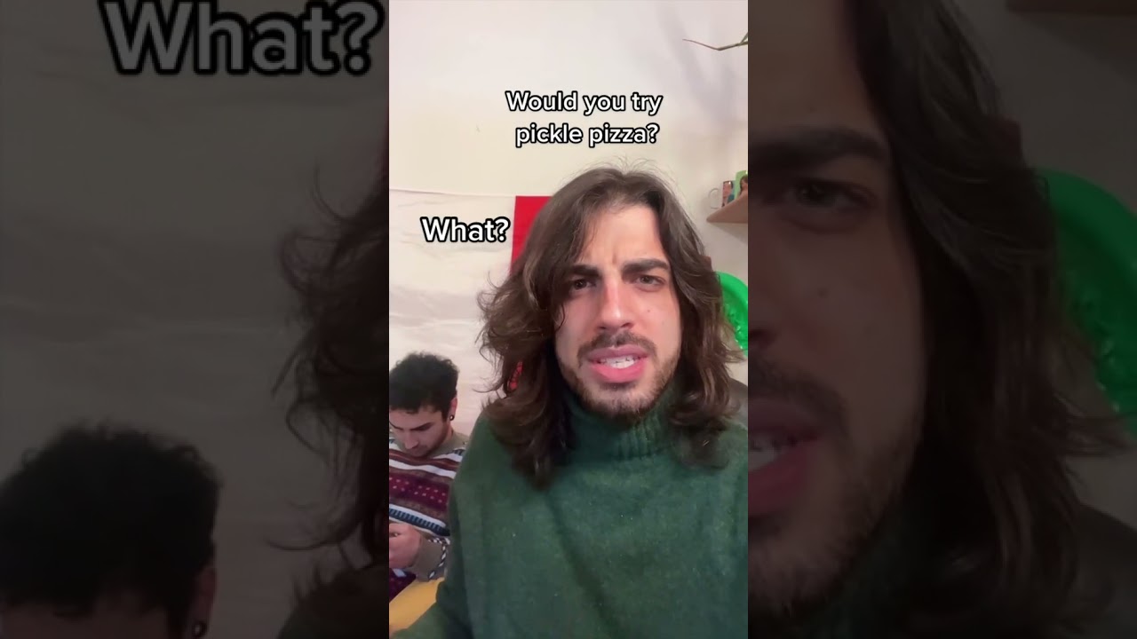 Italians reacting to PICKLE PIZZA 😂 