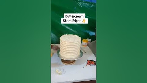 Easiest Technique to Achieve Sharp Edges On Buttercream #viralvideo #shorts