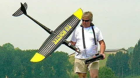 STUNNING RC SPEED APP. 500KMH 308MPH BIG MONSTEER FROM HJK SPEDWINGS FLIGHT DEMONSTRATION