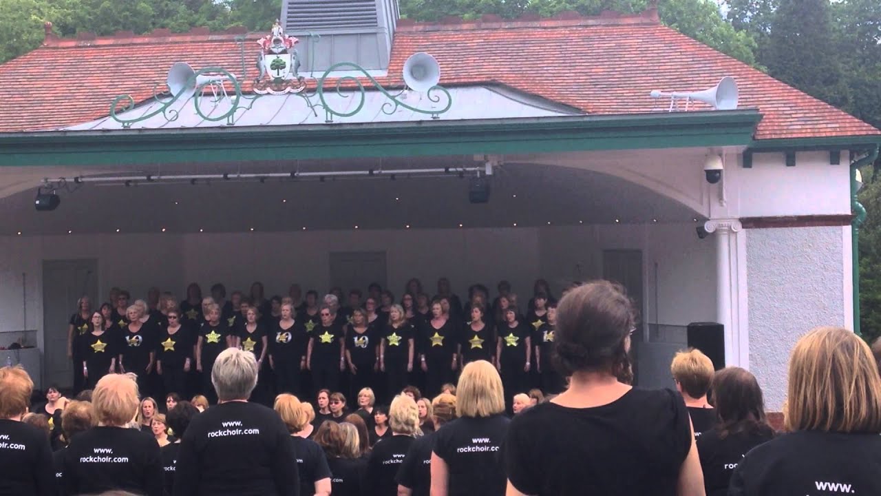 Rock Choir Budapest Ezra cover) at Kelvingrove Band Stand