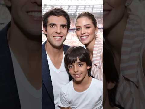ريكاردو كاكا مع زوجته و ابنه جواو فيليكس