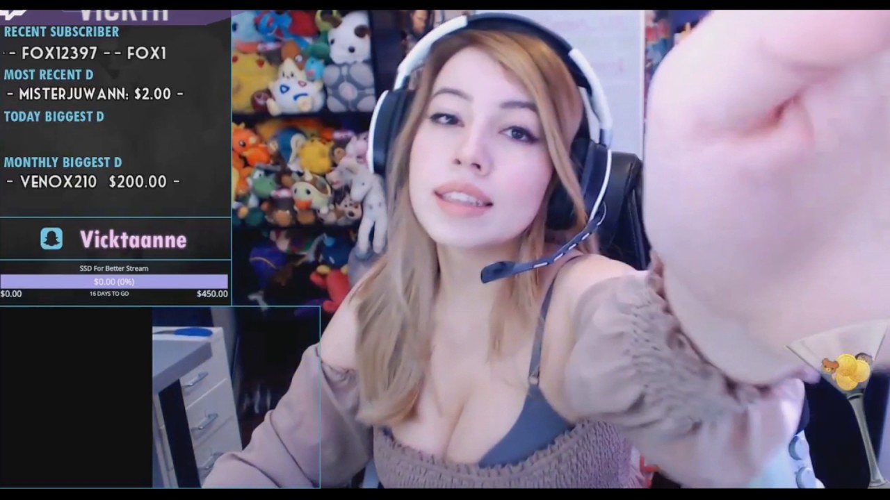 THE BEST OF TWITCH - The best fails on twitch caught on camera - 2017 - Full HD