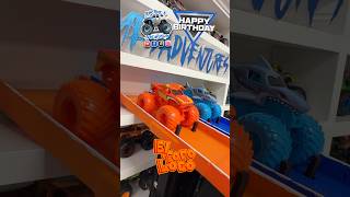 MonsterJam #Toy #MonsterTruck Racing #1117 El Toro Loco 🆚 Megalodon Wild Freestyle Birthday Battle