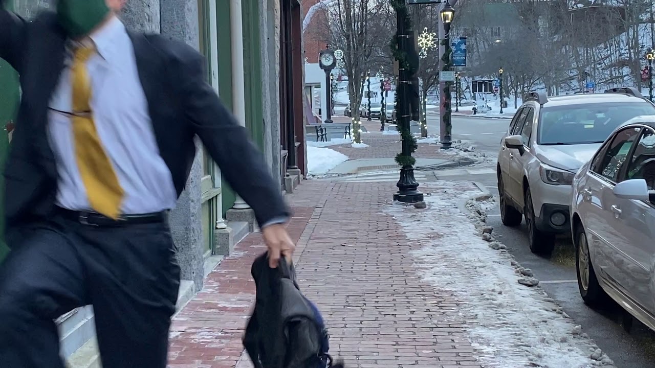 This Story is Making Me Late trailer