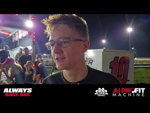 Ryan Timms on the Larson pass at Osky