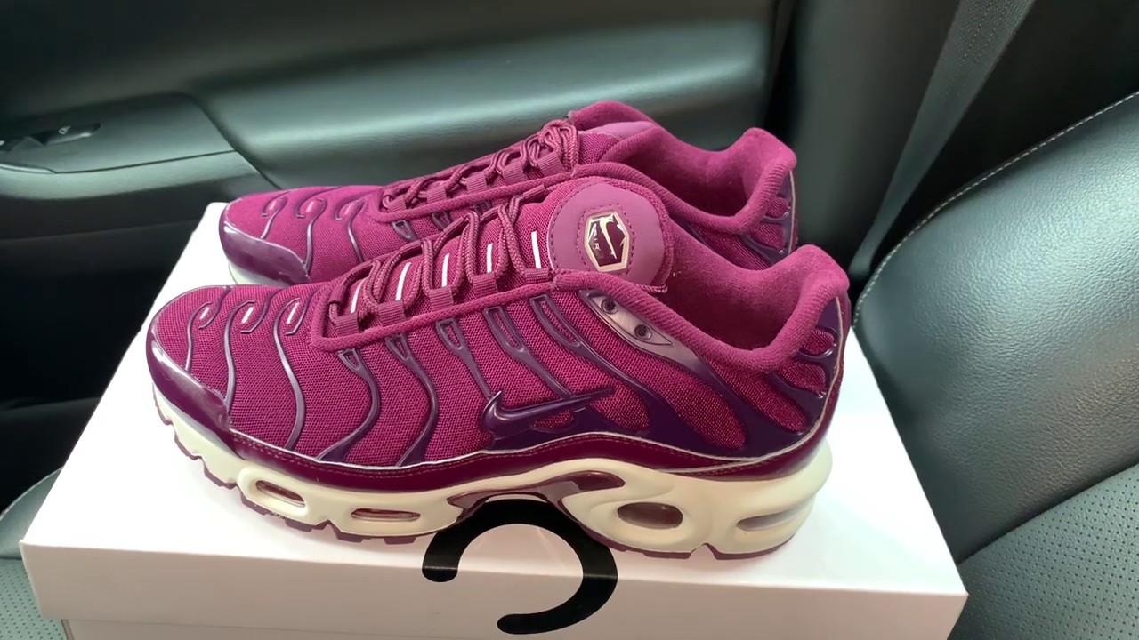 purple air max plus womens