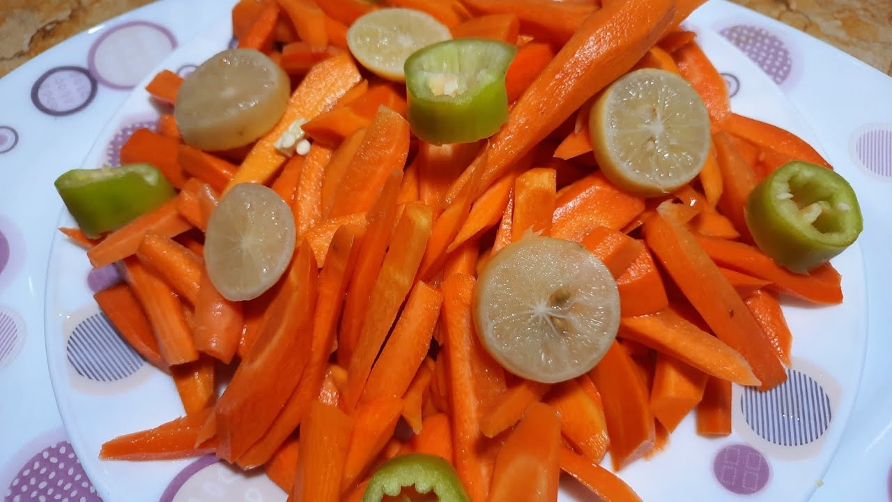 مخلل الجزر بطريقه عبقريه بكل أسرار المحلات المخلل بطريقه هتخليه مقرمش معاكى ل اخر قطعه