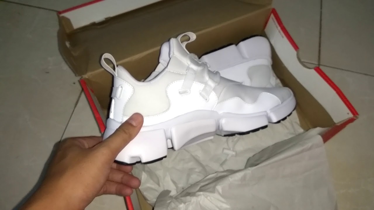 nike pocket knife white