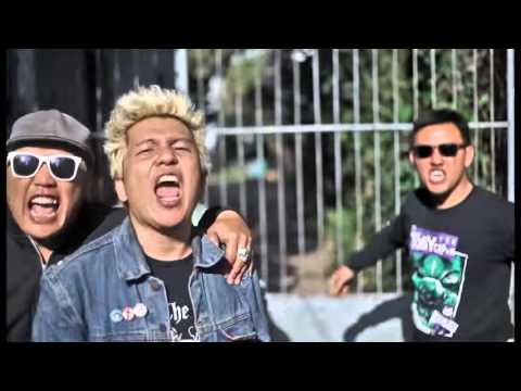 HARI GENERASI feat BUUX FREDERIKSEN - POSER  (THE OFFICIAL MUSIC VIDEO)