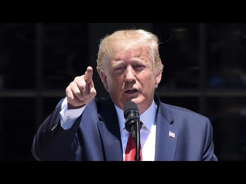 Трамп в случае переизбрания пригрозил расследованиями в отношении Байдена