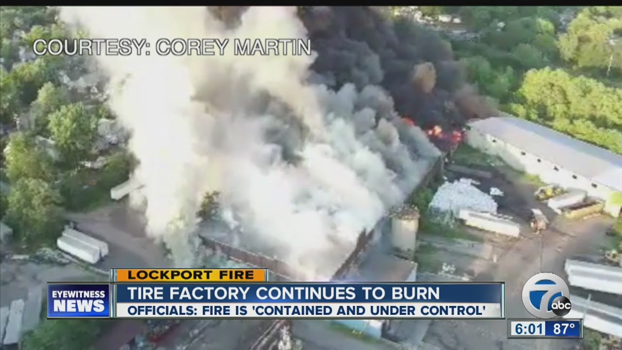 A massive fire burns out of control in Lockport, NY YouTube