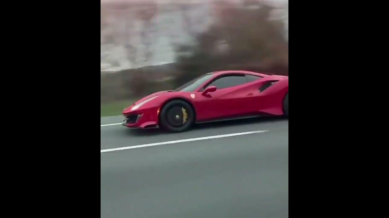 Ferrari 812 Superfast vs Lamborghini Aventador