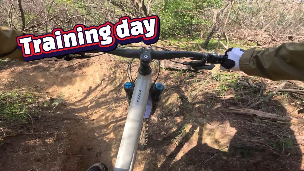 Training day in myhome mtb trails. 
