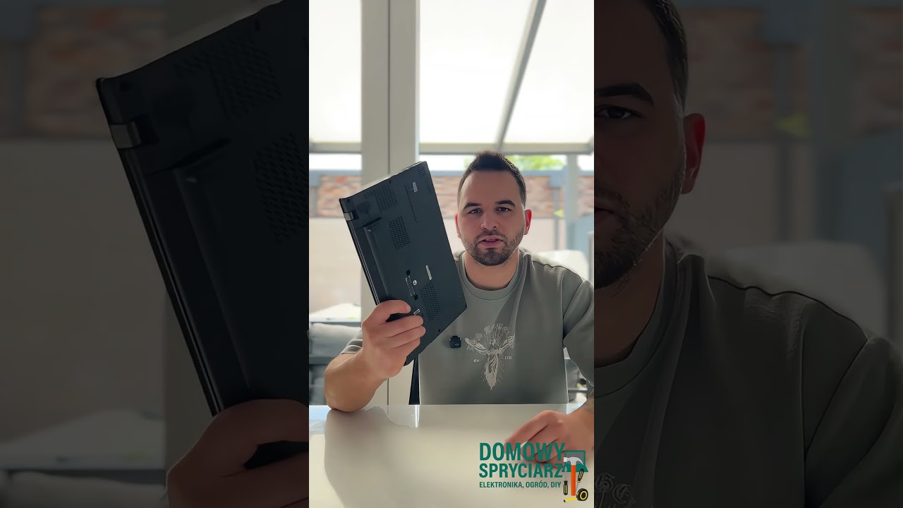 Wymiana matrycy w laptopie w 15 minut 