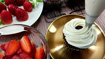 How to make Whipped Mascarpone Frosting | Stable for piping | No butter, less sweet frosting