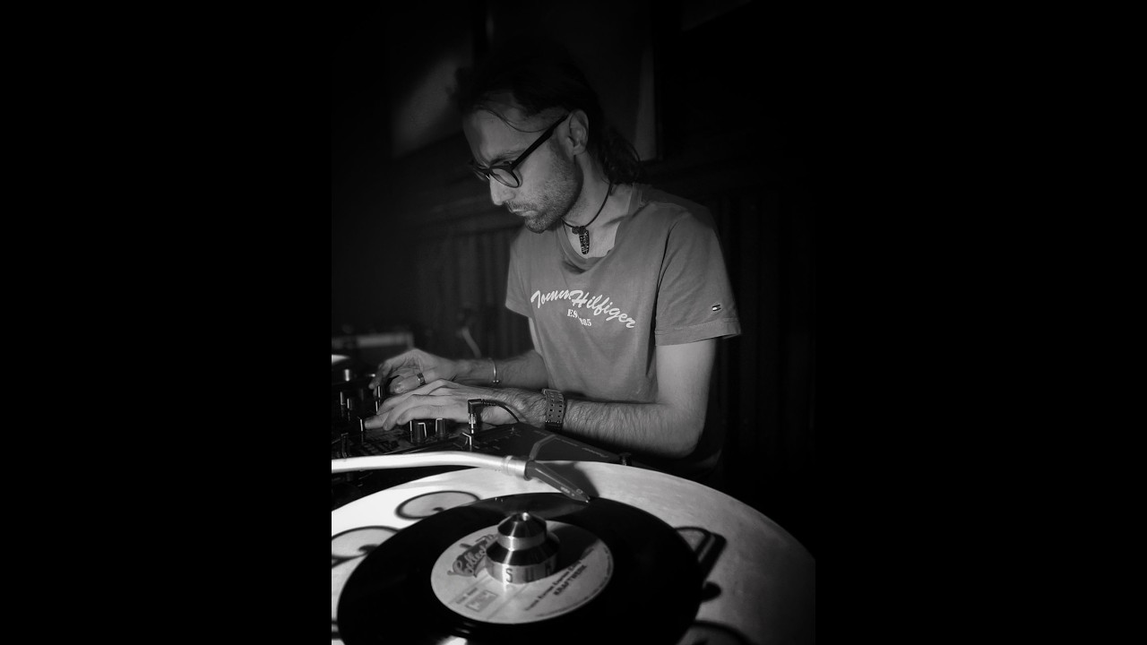 Watch Dj Vertigo Presents House Friday @ Kortela Traxx Studios 080526 on YouTube Watch Dj Vertigo Presents House Friday @ Kortela Traxx Studios 080526 on YouTube