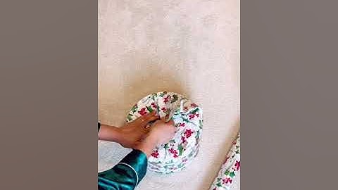 How to gift wrap a circular object