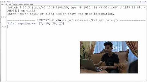 Deklarasi variabel dengan tipe data integer dan string menggunakan bahasa pemrograman Python