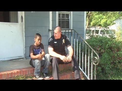 You gotta see this: Police officer goes beyond duty