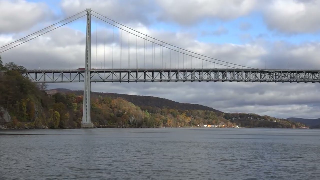 SBD CSX Stack train slips under the Bear Mountain bridge 10/25