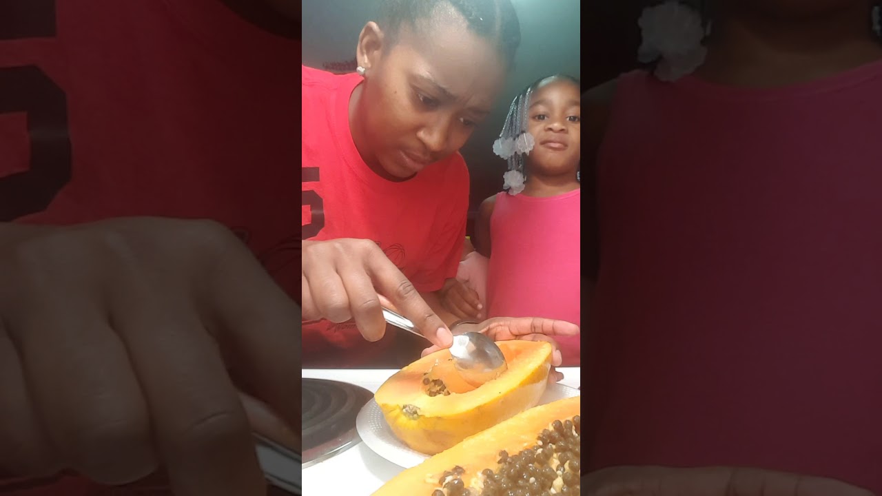 What do a papaya taste like? YouTube