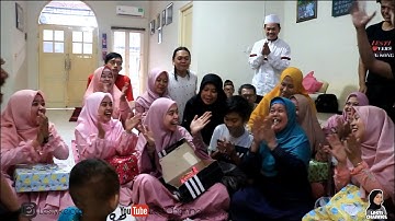 "UNBOXING KADO DARI KELUARGA LUCU TAPI PENUH MAKNA"