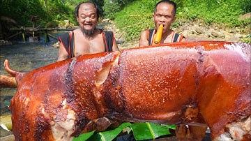 Roasting Whole Pig 100kg | Recipe for Roasting a Whole Pig in a Stream | Dwarf Food