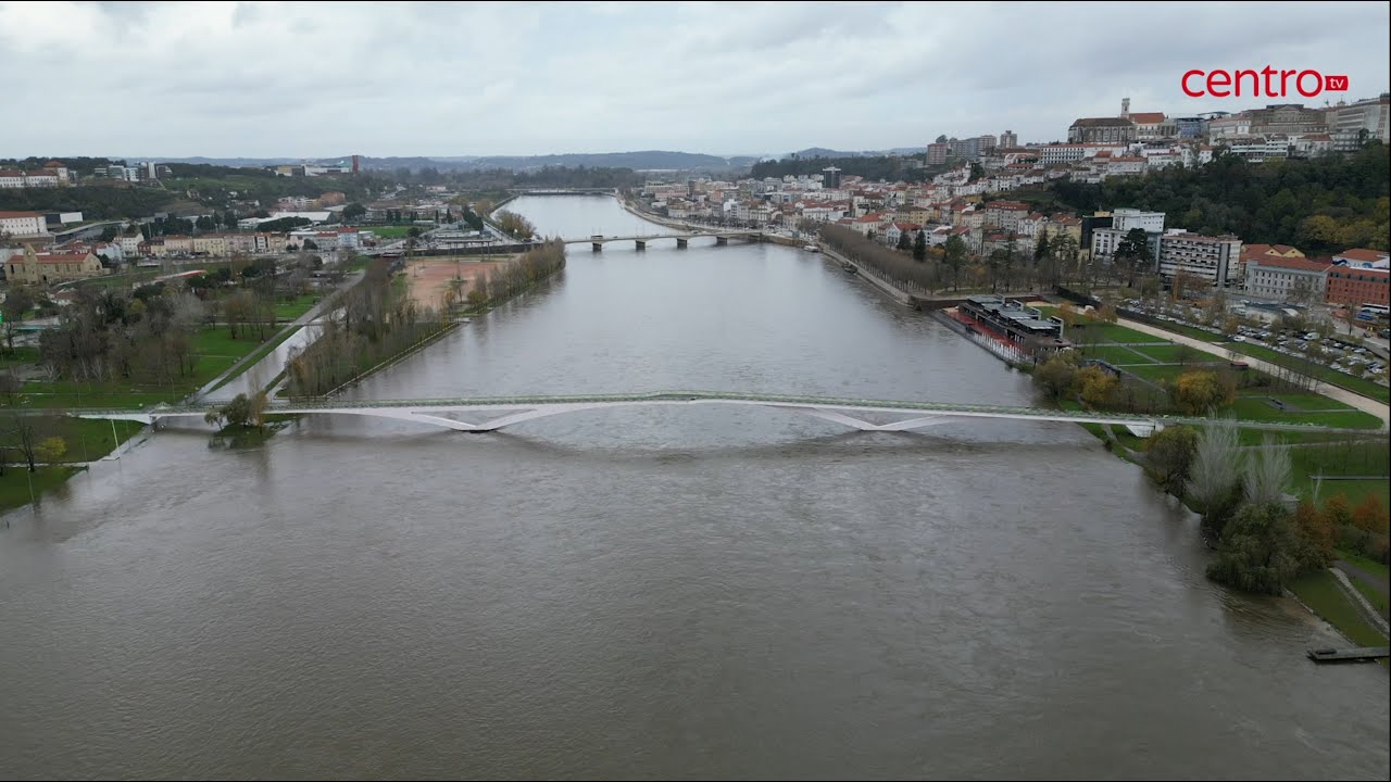 Chuva intensa provoca aumento do caudal dos rios Mondego, Ceira e Alva e estradas cortadas